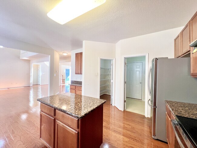 Building Photo - 109 Zebulon Ct