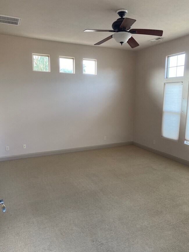 Building Photo - 2242 N Gunsight Dr