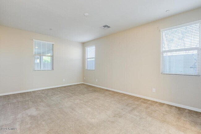 Building Photo - 4770 E Tierra Buena Ln