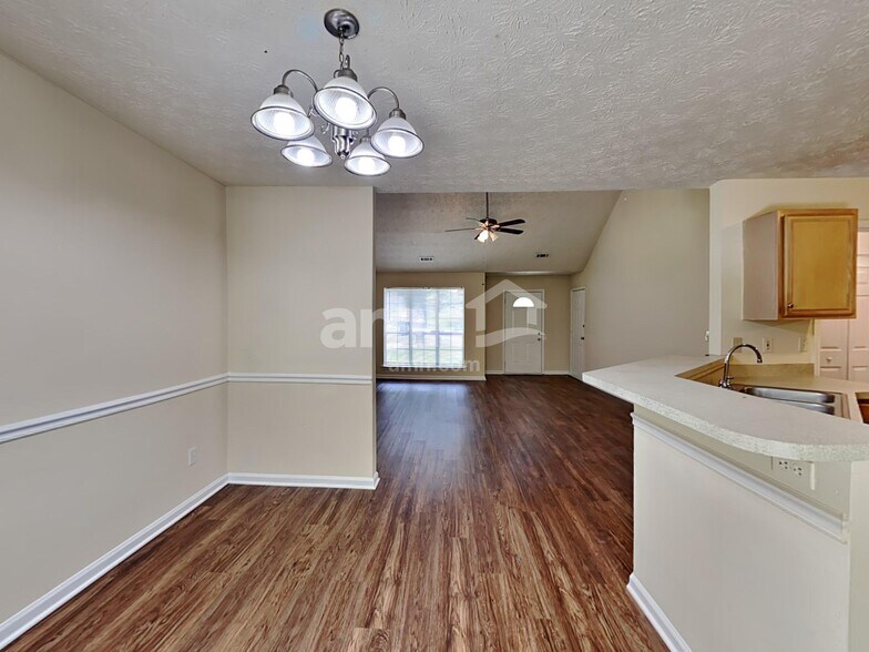 Building Photo - 1314 Sweetwater Ct