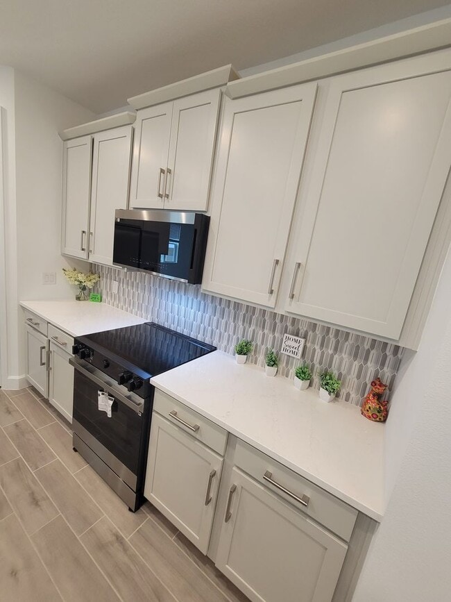 Building Photo - 5 Bedroom Brand New House with Innovative Technology near Winter Park