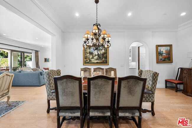 Building Photo - 1148 Centinela Ave