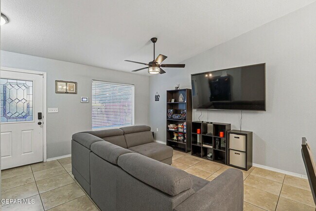 Building Photo - 14383 High Rock Dr