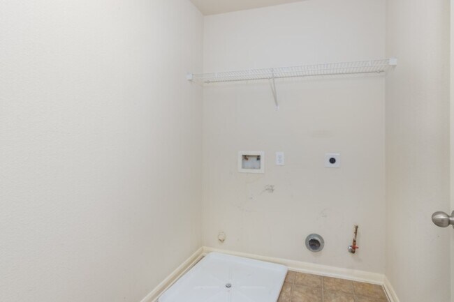 Building Photo - 1616 Grable Cove Ln