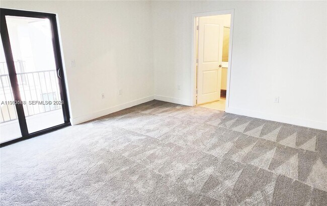 Building Photo - 4583 NW 83rd Pl