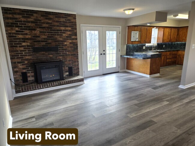 Building Photo - 903 Young St