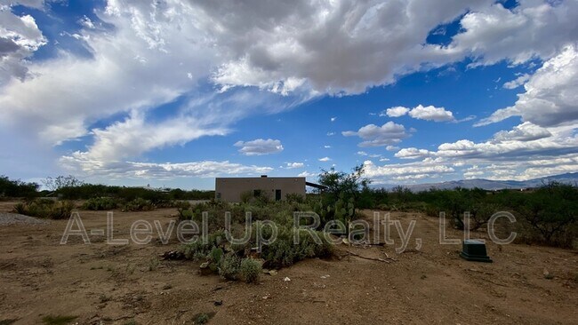 Building Photo - 3705 E Wetstones Rd