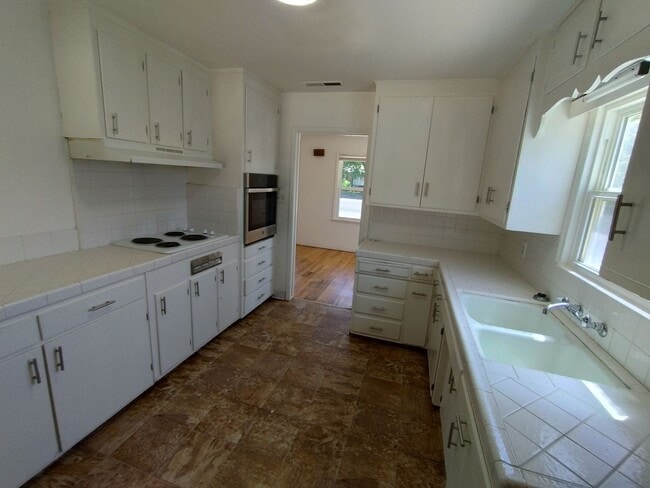 Building Photo - 229 El Vista Ave