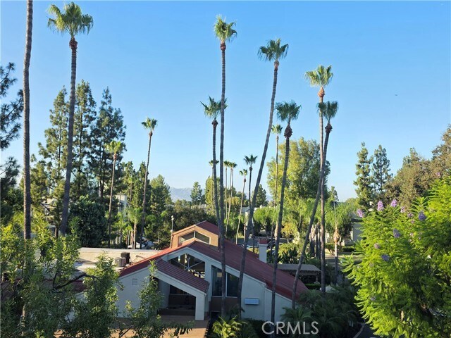 Building Photo - 5525 Canoga Ave