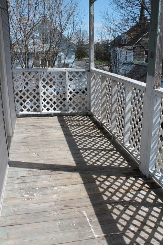 Building Photo - 20 Bellevue St