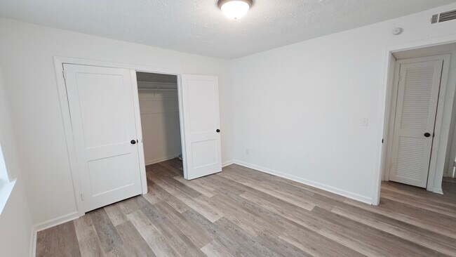 Building Photo - Monetta Apartments