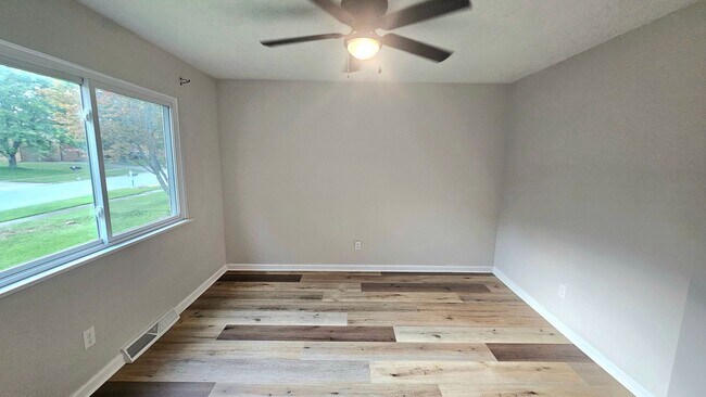 Building Photo - 1817-1819 Sawmill Pl Mansfield OH 44904