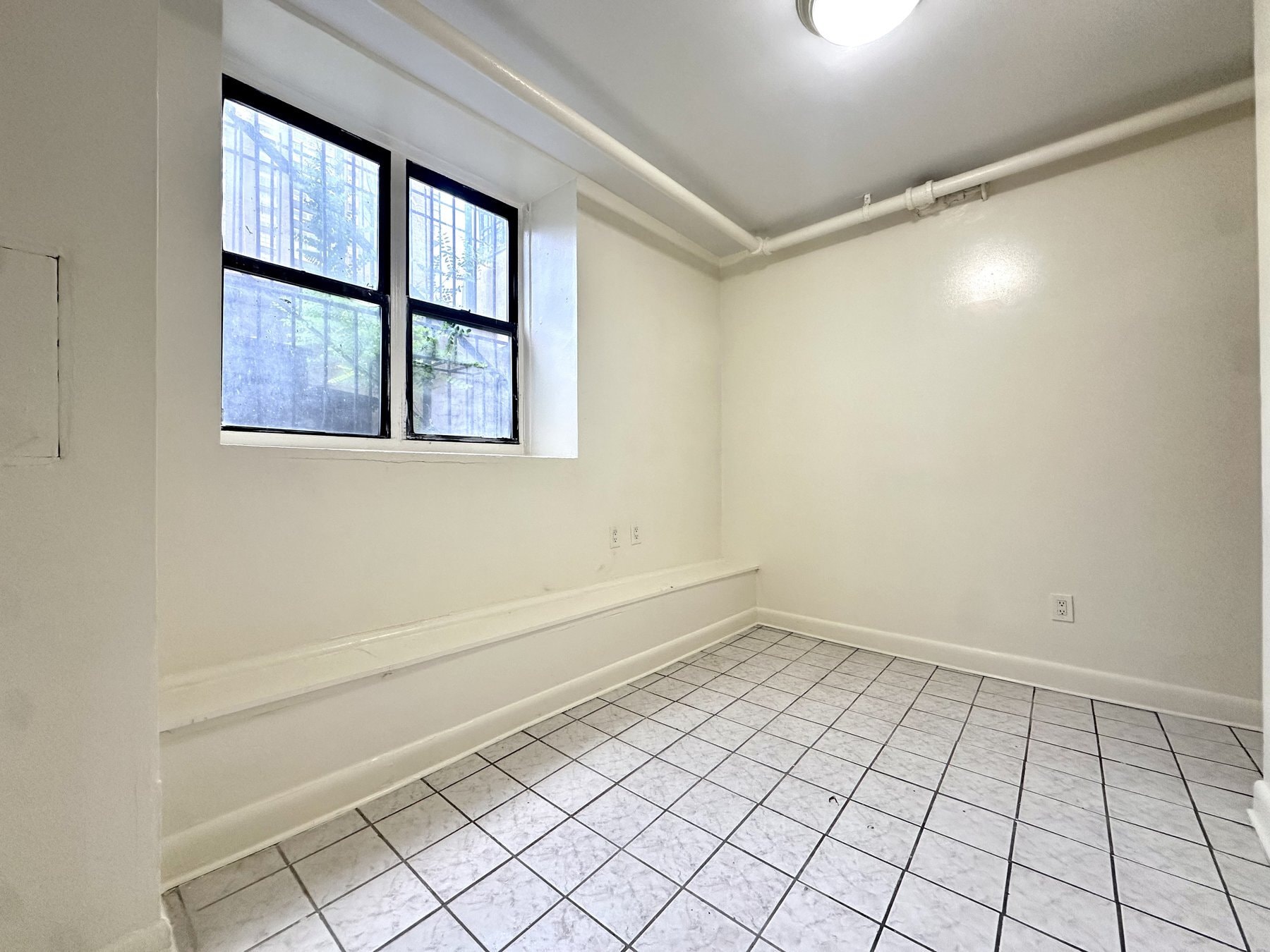 Building Photo - 3133 Broadway