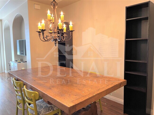 Building Photo - 14575 W Mountain View Blvd