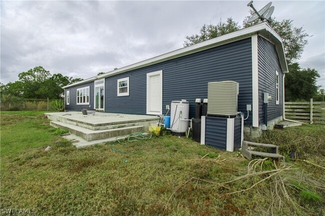 Building Photo - 4660 43rd Ave NE