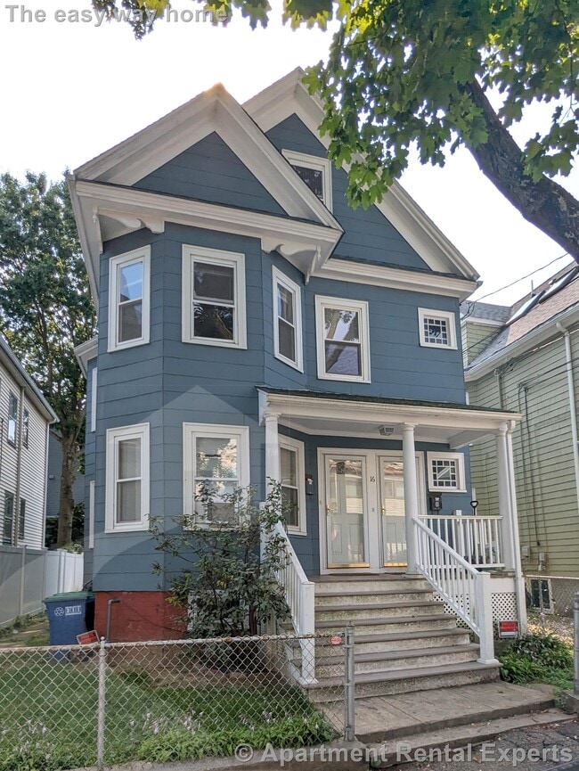 Building Photo - Davis Square 3BR - 8 Mins to T - Dishwasher
