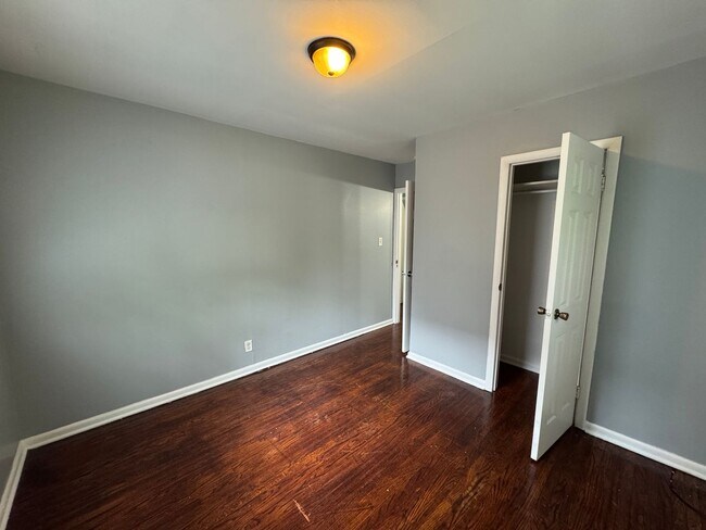 Building Photo - 2841-2843 E 19th Street