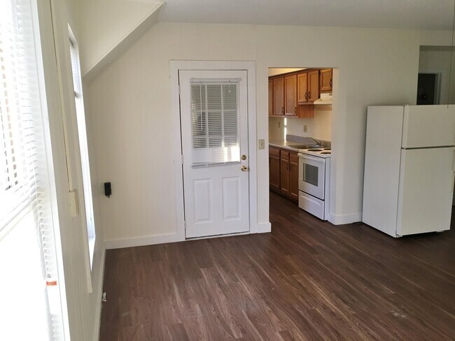 Building Photo - 239 Turner St