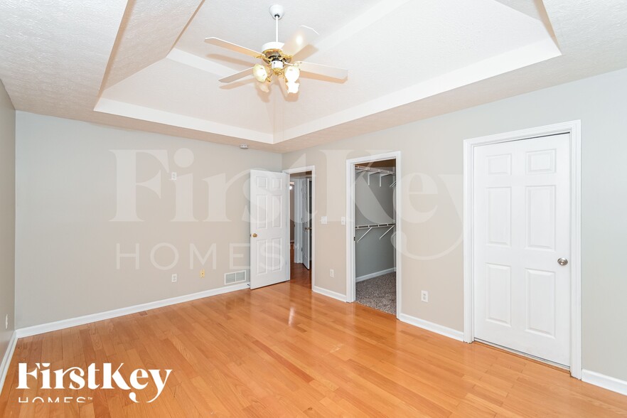 Building Photo - 1651 Sloping Tree Way