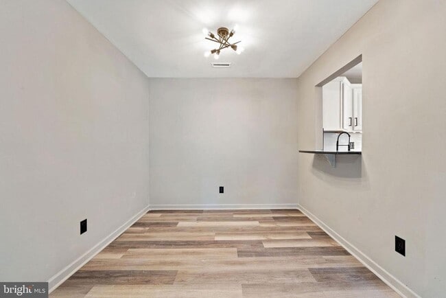 Building Photo - 434 Atlanta Court