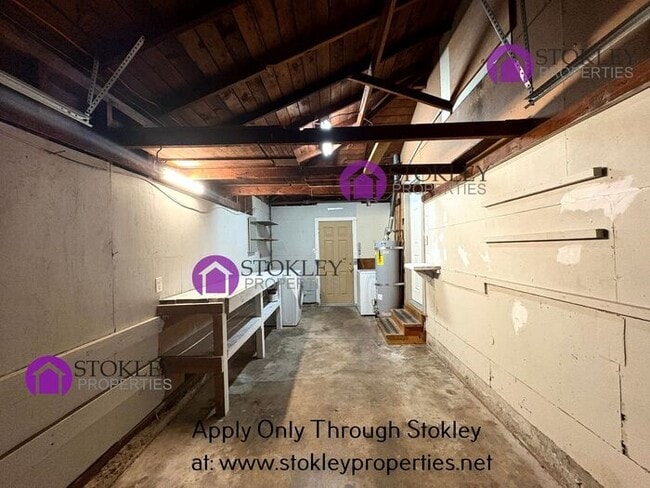 Building Photo - 2841 Crawford St