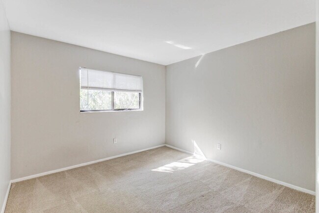 Building Photo - 2955 Dove Haven Ct