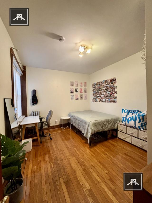 Building Photo - 3 bedroom in Brookline MA 02446