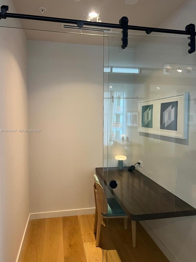 Building Photo - 11 NE 6th St