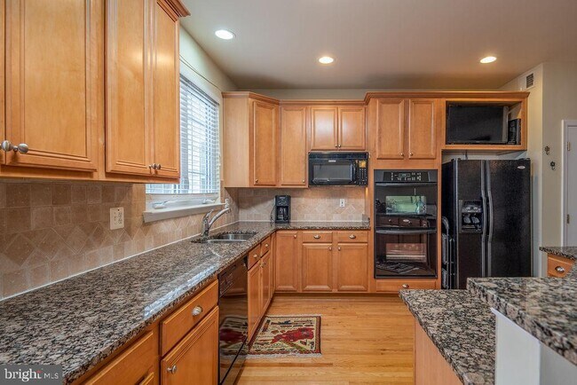 Building Photo - 9776 Corbett Cir