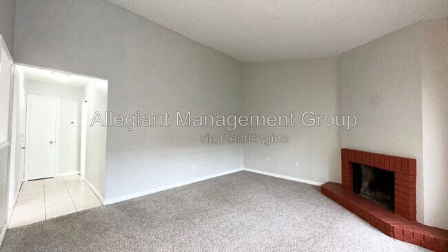 Building Photo - 655 Trinidad Ct