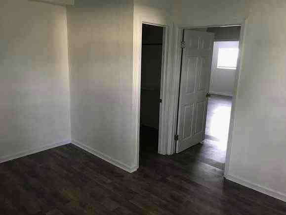 Building Photo - 3205 Luna St