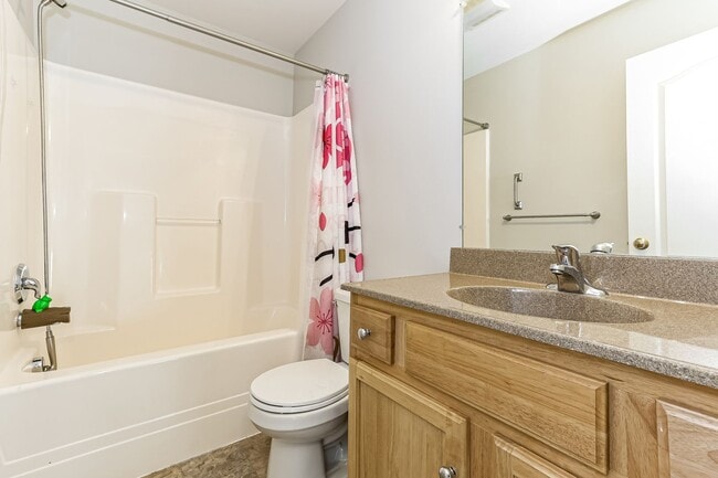 Building Photo - Beautiful 3 Bed, 4 Bath Home in Ephrata