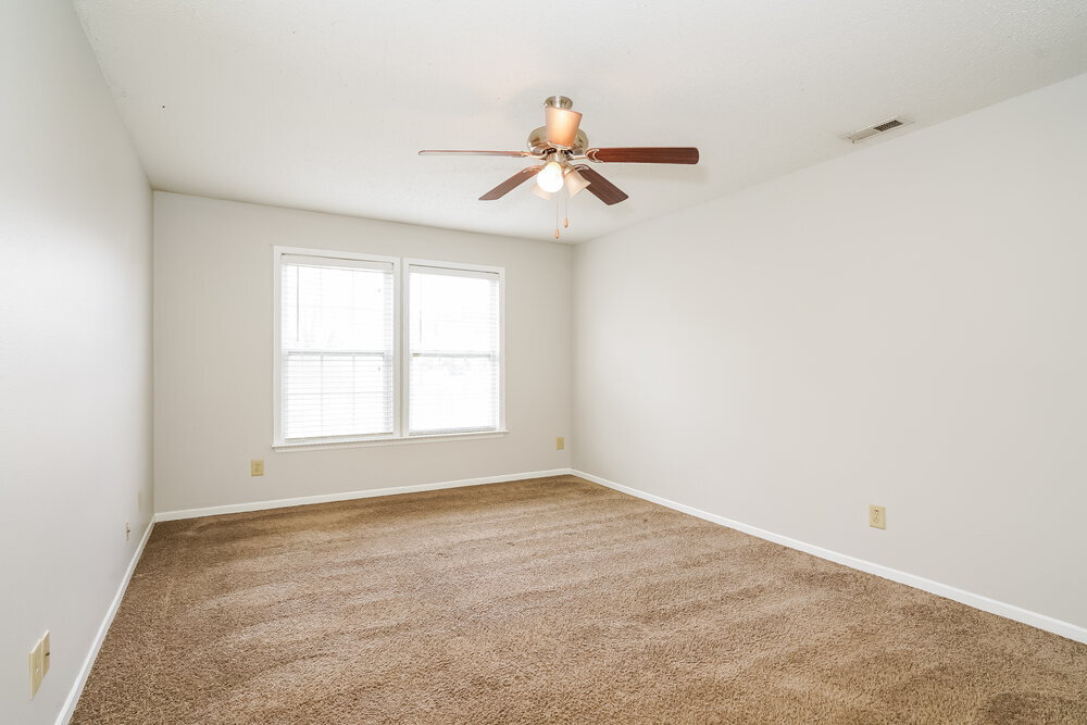 Building Photo - 10610 Crackling Dr