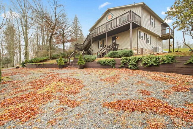 Building Photo - 100 Hemlock Spur