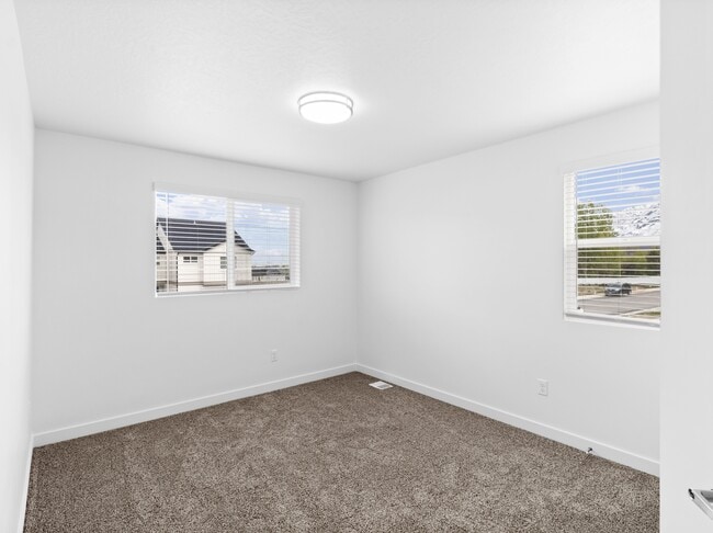 Building Photo - 1542 N 1870 E