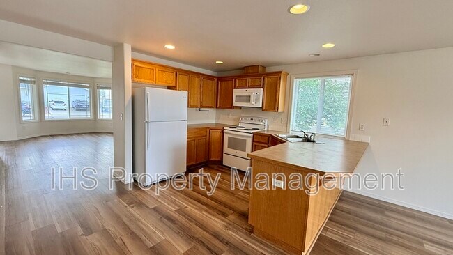 Building Photo - 4010 Dartmoor Ln