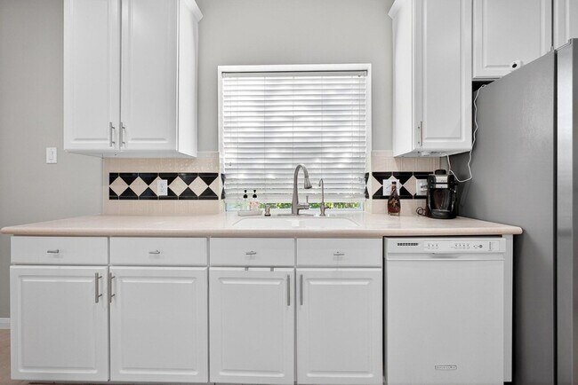 Building Photo - 18502 Berry Leaf Ct