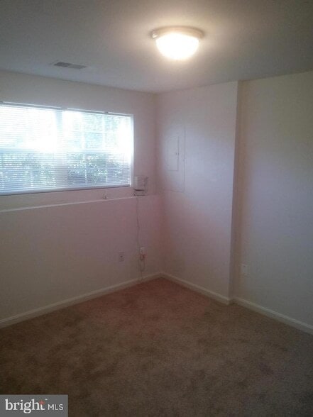 Building Photo - 2507 Blue Water Blvd