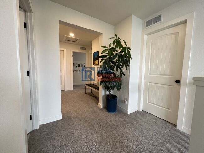 Building Photo - 2056 Sicily Cir