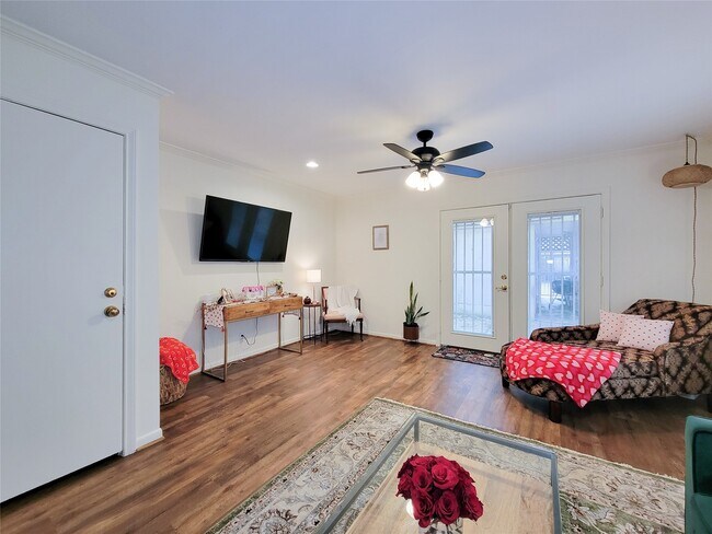 Building Photo - 2021 Winrock Blvd