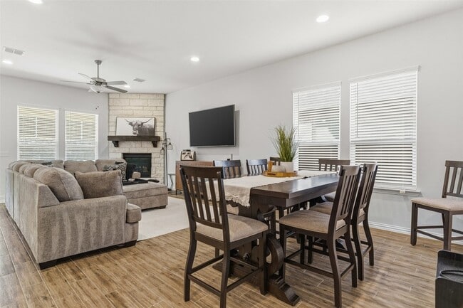 Building Photo - 1934 Peace Pl