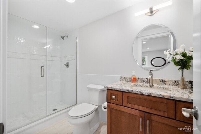 Building Photo - 2S920 Hickory Ln