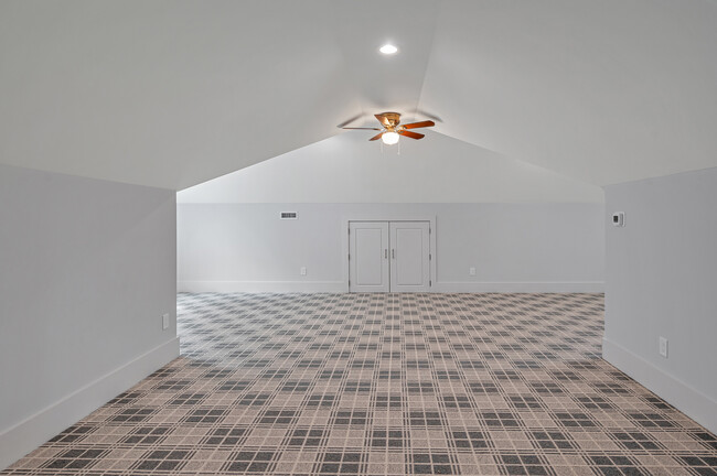 Building Photo - 1820 Park Dr