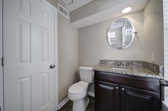 Building Photo - Wonderful Three Bed Two and a Half Bath Ho...