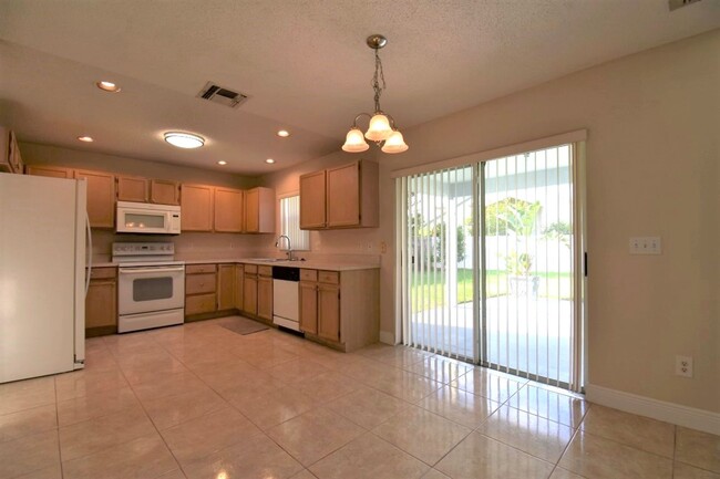 Building Photo - Spacious 3bed/2.5 bath Home in Orlando