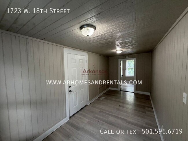 Building Photo - 1723 W 18th St