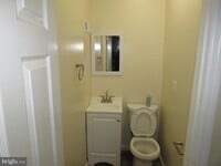 Building Photo - 20 Pine St