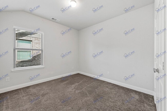 Building Photo - 807 Ponds Edge Ln