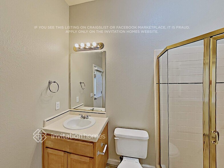 Building Photo - 4325 Lafayette Dr