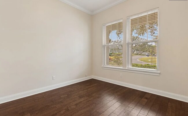 Building Photo - 4 Bed/3 Bath Coastal Beauty!